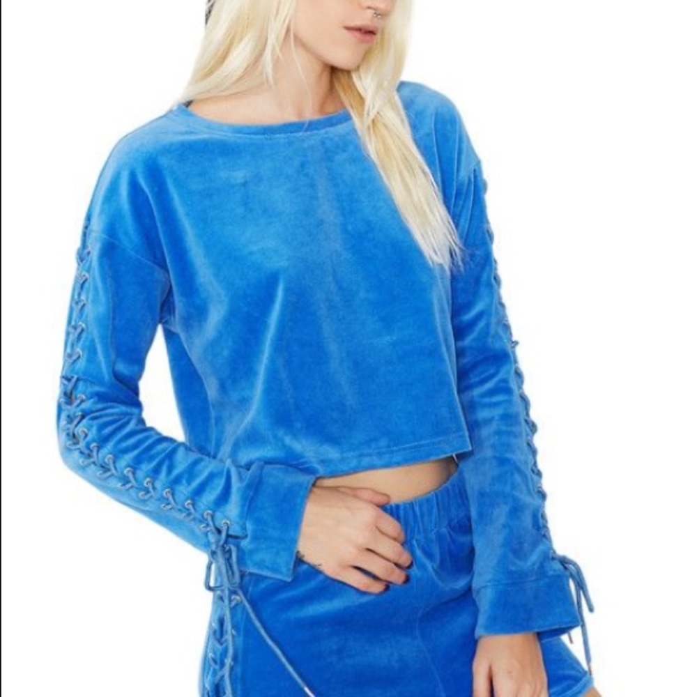 #SWT15 NWOT HONEY PUNCH VELVET CROPPED SWEATER